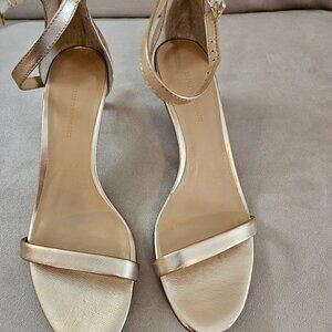 Banana Republic Gold Leather Foil Strappy Sandals - Size 8M